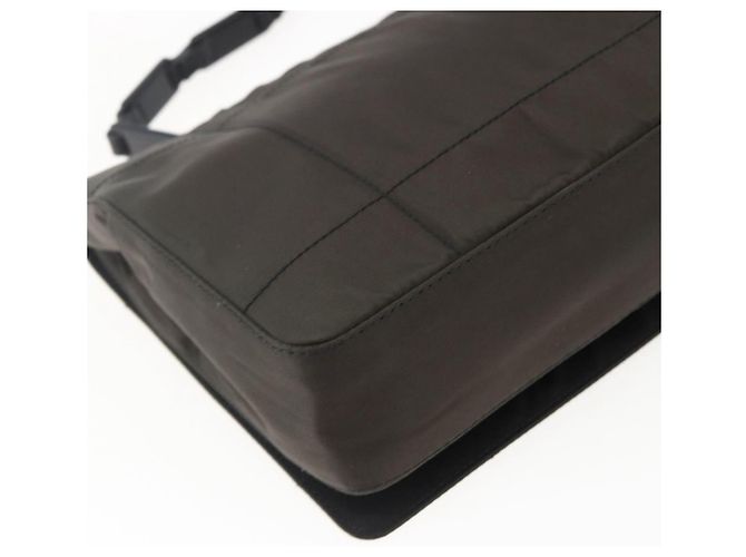 Bolso de Hombro PRADA de Nylon y Cuero Caqui Auth 173639 - vista 16