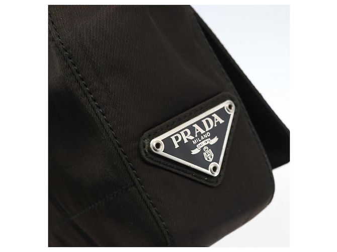 Bolso de Hombro PRADA de Nylon y Cuero Caqui Auth 173639 - vista 17