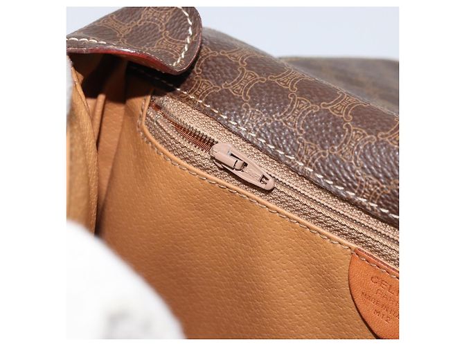 Céline Sac à bandoulière circulaire en toile Macadam CELINE en cuir PVC marron et or Auth ep13354 Doré - vue 20