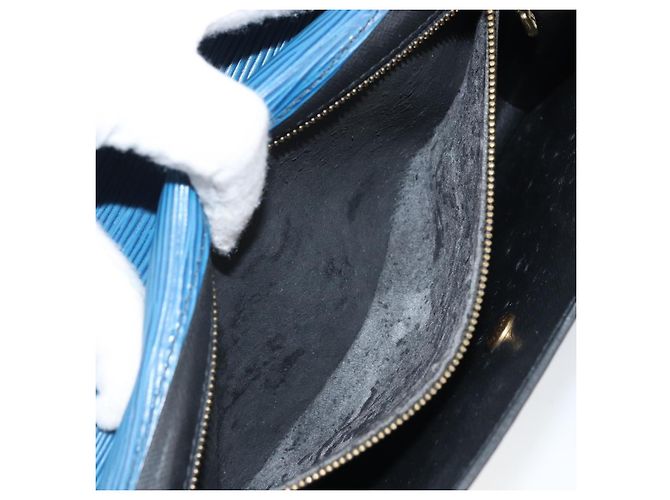 LOUIS VUITTON Clutch Montaigne 23 Epi Blu M52665 LV Auth am10715 - vista 11