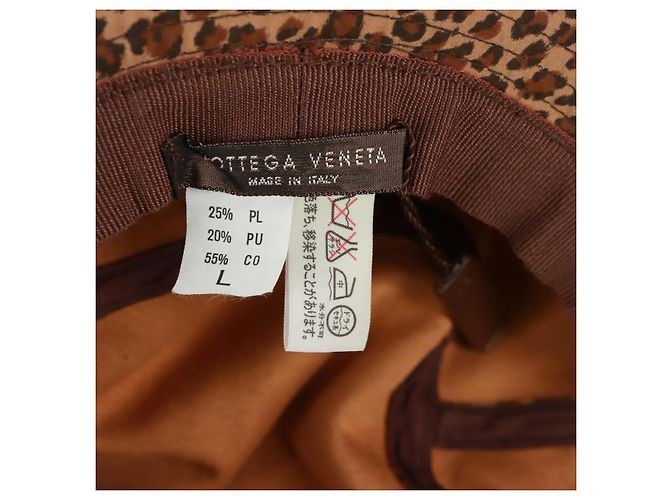 Cappello bucket in nylon marrone Auth 158572M di BOTTEGA VENETA - vista 11