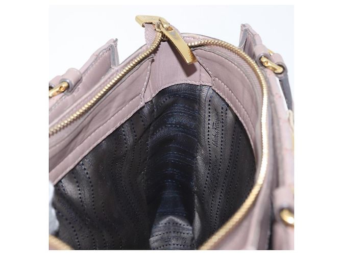 Borsa a Spalla Salvatore Ferragamo Vala in Pelle 2 in 1 Viola Oro Auth 173180 D'oro Porpora - vista 21