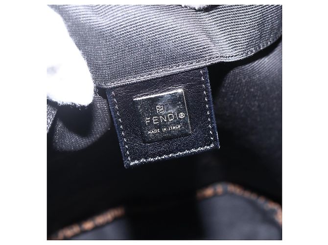 Borsa a mano FENDI in nylon nero e oro Auth fm5150 D'oro - vista 10