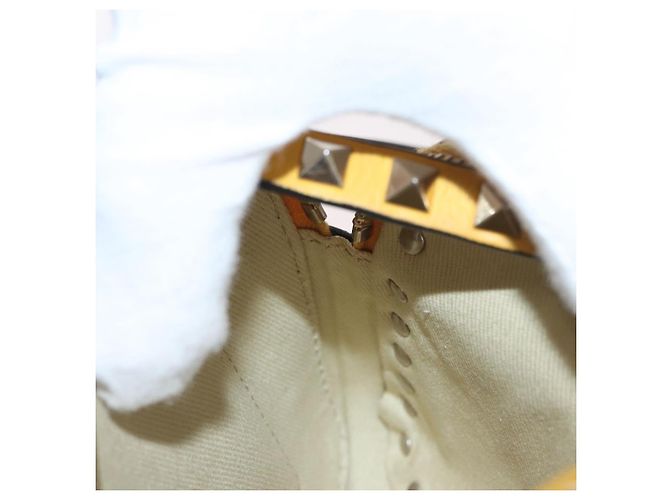 Borsa a Spalla Rock Studs in Pelle Giallo Oro Auth BA10807 di Gianni Versace D'oro - vista 20