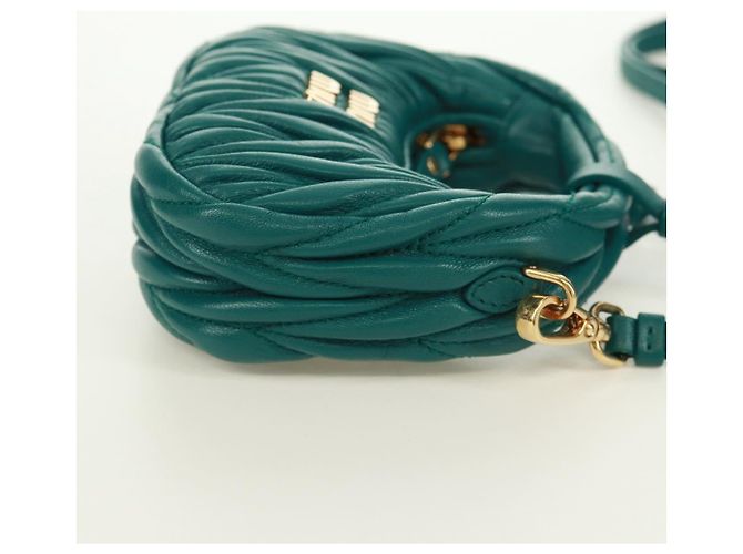 Borsa a Spalla Miu Miu Matelassé Micro Hobo in Pelle Verde Oro Auth 168972SM D'oro - vista 4