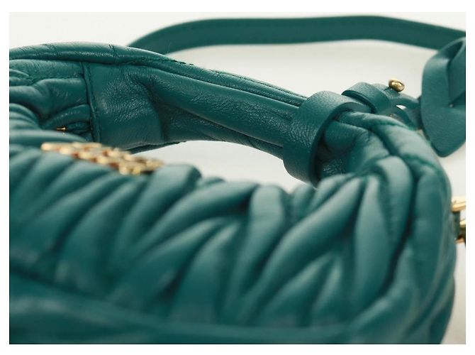 Borsa a Spalla Miu Miu Matelassé Micro Hobo in Pelle Verde Oro Auth 168972SM D'oro - vista 7