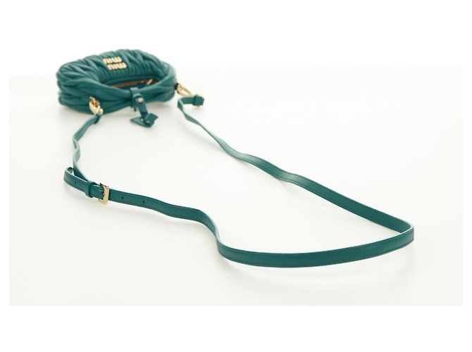 Borsa a Spalla Miu Miu Matelassé Micro Hobo in Pelle Verde Oro Auth 168972SM D'oro - vista 8