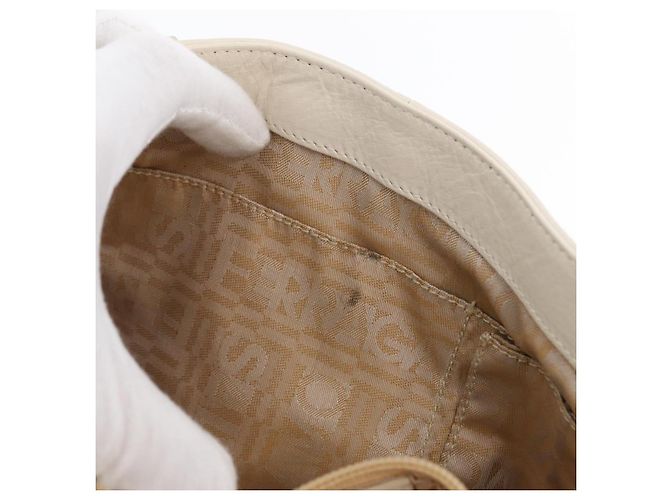 Borsa a mano One Belt in pelle bianca e argento di Salvatore Ferragamo Auth am10782 Bianco - vista 28