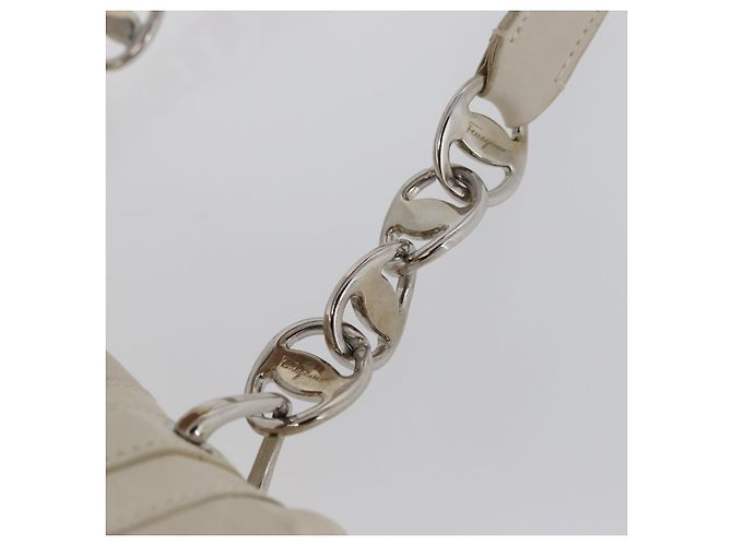 Borsa a mano One Belt in pelle bianca e argento di Salvatore Ferragamo Auth am10782 Bianco - vista 9