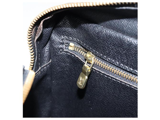 LOUIS VUITTON Borsa a Spalla Epi Trocadero 27 Nera M52312 LV Auth 173112 Nero - vista 22