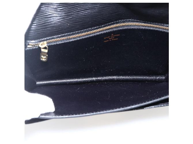 LOUIS VUITTON Epi Serie Dragonne Clutch Bag Nero M52612 LV Auth ep13469 - vista 10