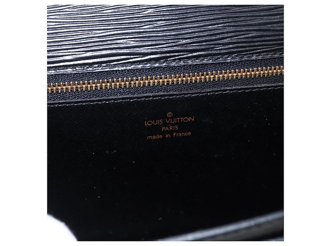 LOUIS VUITTON Epi Serie Dragonne Clutch Bag Nero M52612 LV Auth ep13469 - vista 18