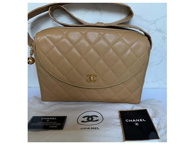 Camera Borsa a tracolla in caviar Chanel Beige - vista 4