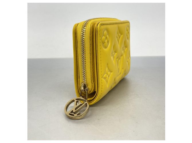 Cartera Lou Coussin Louis Vuitton Amarillo - vista 2