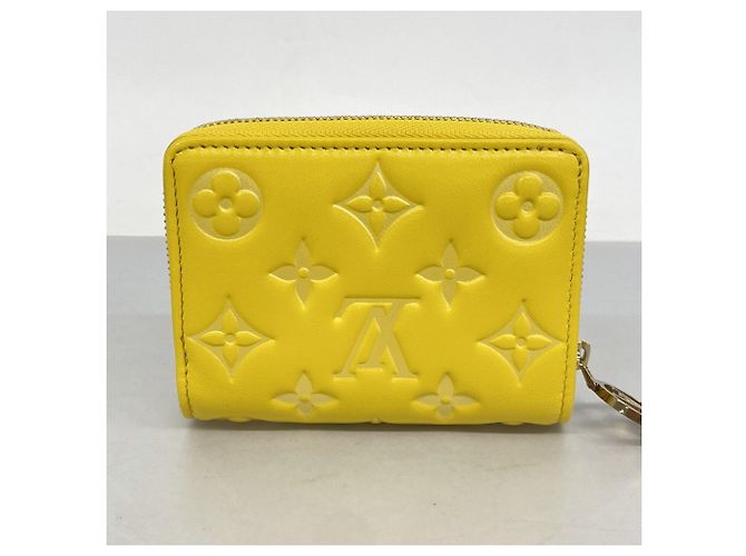 Cartera Lou Coussin Louis Vuitton Amarillo - vista 9
