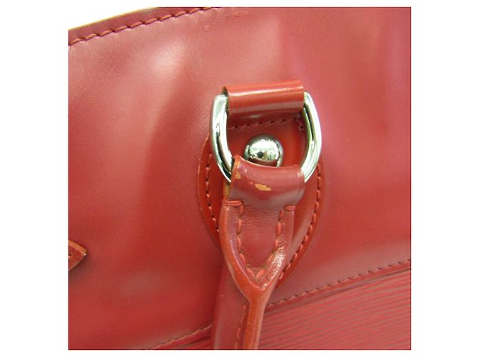 Bolso Louis Vuitton Epi Passy GM en Rouge Roja - vista 12