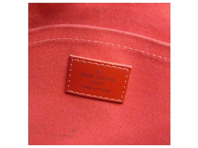 Bolso Louis Vuitton Epi Passy GM en Rouge Roja - vista 19