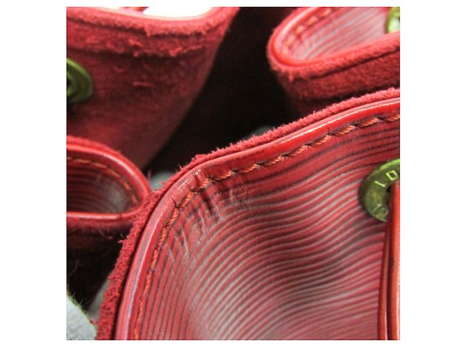 Noe Borsa a Spalla Louis Vuitton Epi Petit Noé M44107 Rosso - vista 14