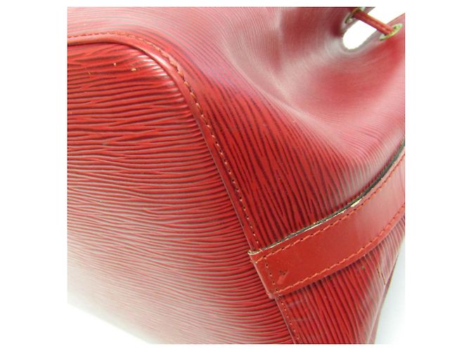 Noe Borsa a Spalla Louis Vuitton Epi Petit Noé M44107 Rosso - vista 5
