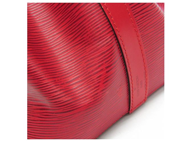 Noe Borsa a Spalla Louis Vuitton Epi Petit Noé M44107 Rosso - vista 8