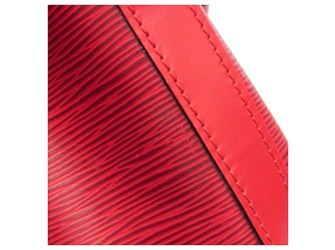 Noe Borsa a Spalla Louis Vuitton Epi Petit Noé M44107 Rosso - vista 9