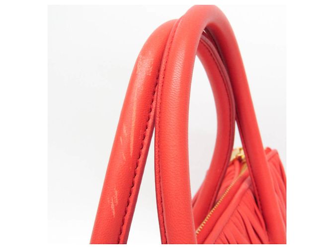 Borsa in pelle Matelassé Miu Miu in rosa salmone - vista 11
