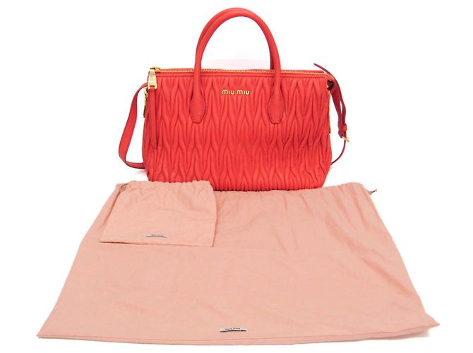 Borsa in pelle Matelassé Miu Miu in rosa salmone - vista 2