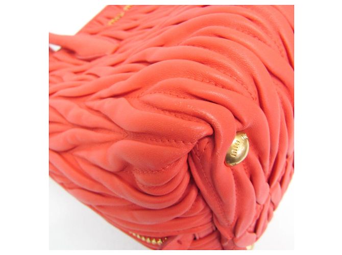Borsa in pelle Matelassé Miu Miu in rosa salmone - vista 6