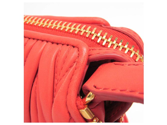 Borsa in pelle Matelassé Miu Miu in rosa salmone - vista 8