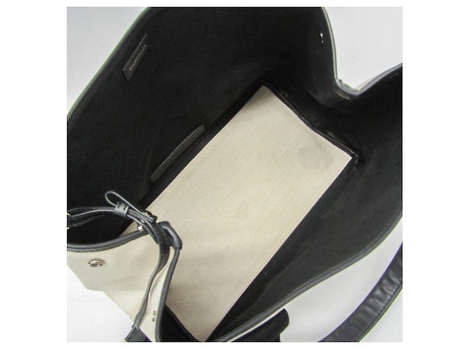 Borsa Balenciaga Cabas S blu navy Nero Bianco sporco - vista 3