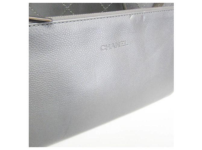 Bolso tote de piel de ternera plateada Chanel On the Road Plata - vista 13