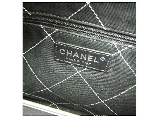 Bolso tote de piel de ternera plateada Chanel On the Road Plata - vista 14