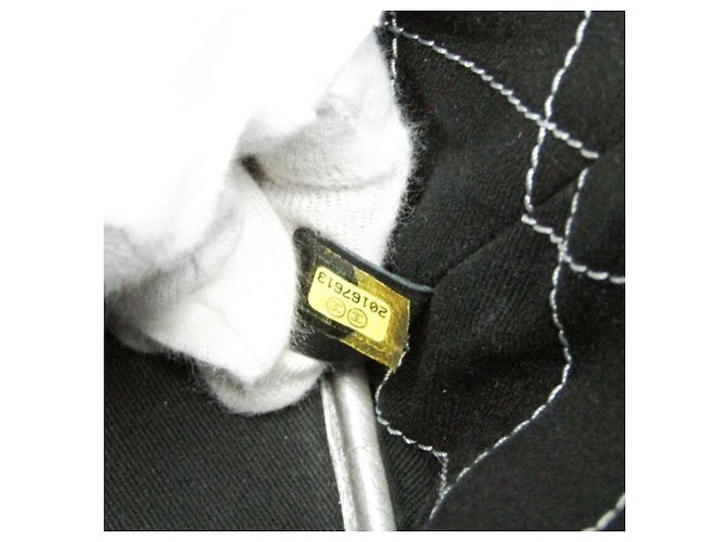 Bolso tote de piel de ternera plateada Chanel On the Road Plata - vista 15