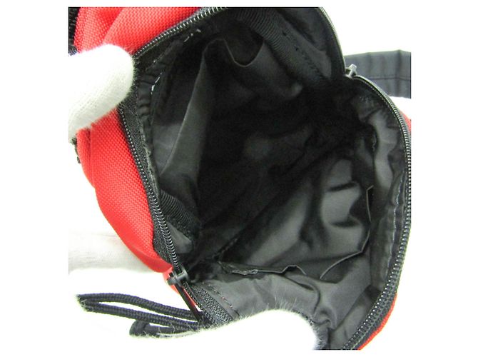 Everyday Pochette e borsa a spalla in nylon Balenciaga Explorer 656060 Nero Rosso - vista 3