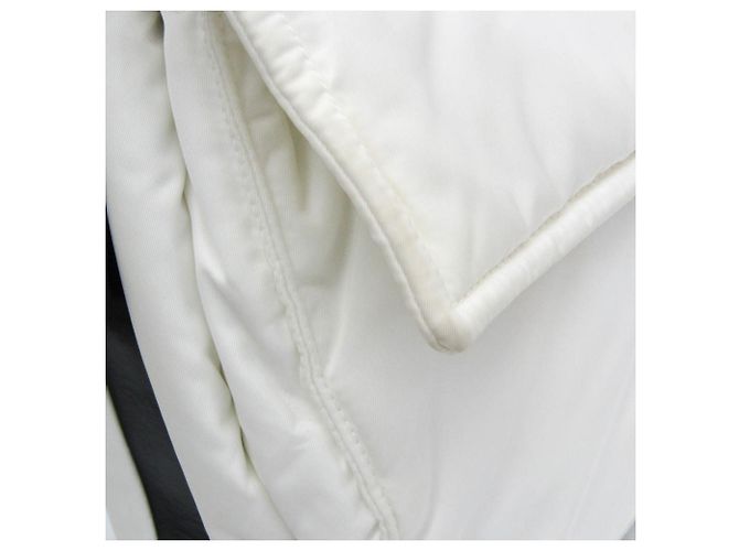 Borsa a Spalla Imbottita in Re-Nylon Prada Nero Bianco - vista 10