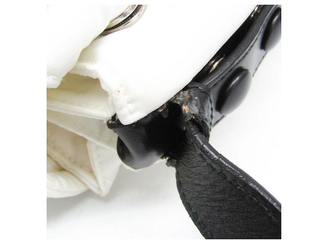 Borsa a Spalla Imbottita in Re-Nylon Prada Nero Bianco - vista 6