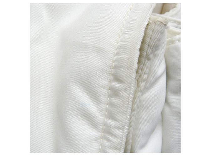 Borsa a Spalla Imbottita in Re-Nylon Prada Nero Bianco - vista 8