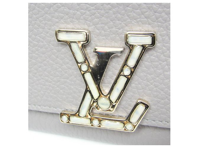 Cartera Taurillon Capucines M80928 de Louis Vuitton Gris - vista 8