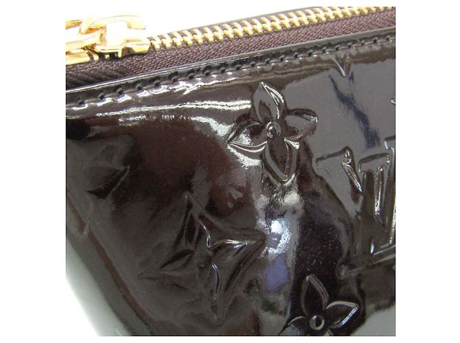 Borsa Louis Vuitton Monogram Vernis Bellevue PM in Amarante Bordò - vista 10