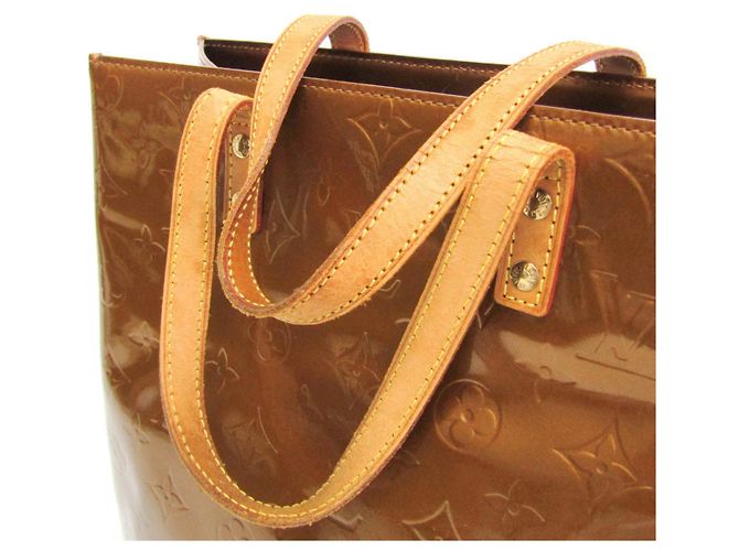 Borsa Louis Vuitton Monogram Vernis Reade MM Bronzo - vista 13