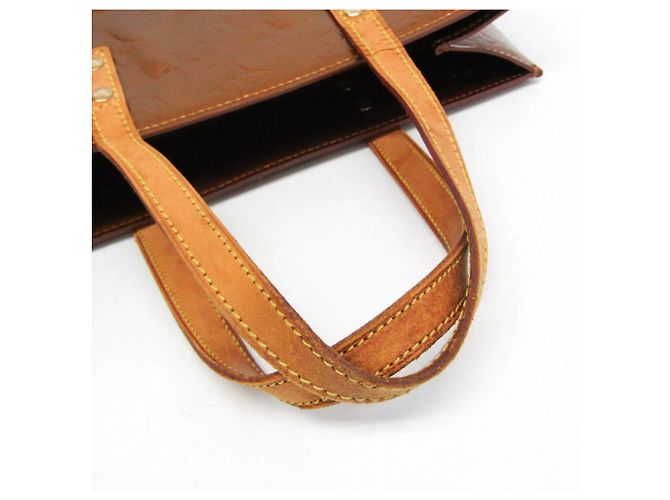 Borsa Louis Vuitton Monogram Vernis Reade MM Bronzo - vista 9