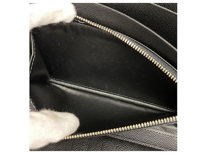 Louis Vuitton Taiga Organizer Long Wallet Grey - view 5