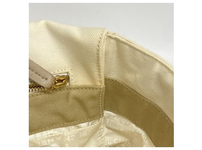 Timeless Borsa tote Chanel in tela marshmallow Bianco - vista 9