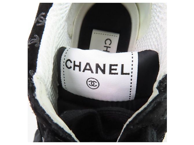 Timeless Chanel Wildleder-Sneaker Schwarz - Ansicht 10