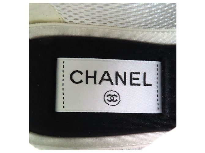 Timeless Chanel Wildleder-Sneaker Schwarz - Ansicht 11