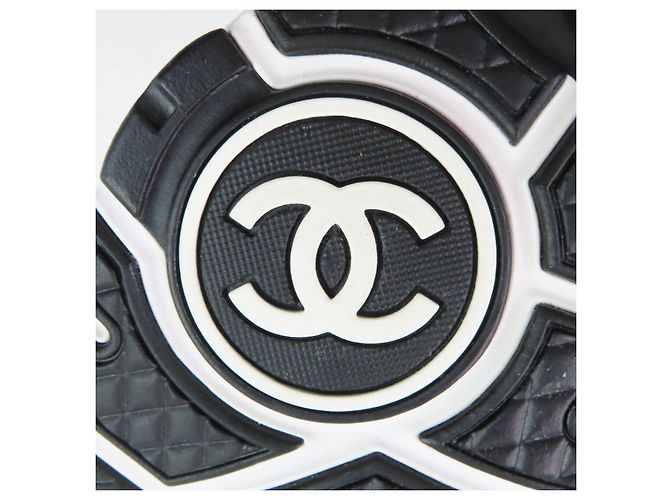 Timeless Chanel Wildleder-Sneaker Schwarz - Ansicht 13