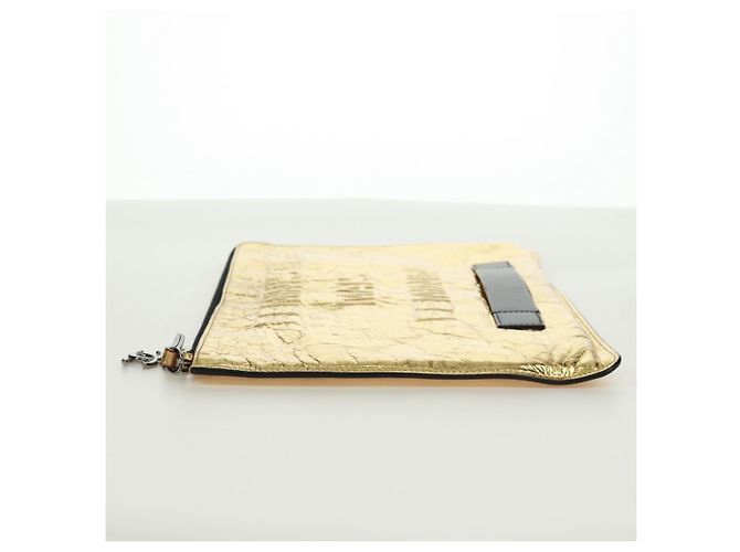 Chanel Feminine Crinkled Leather Medium D'oro - vista 3