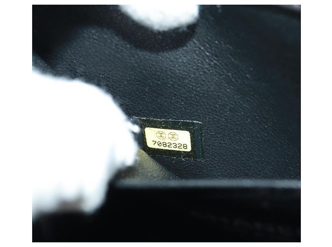 Chanel Apenas uma Gota de No.5 Clutch Comic Coco em Couro Sintético Multicor - vista 7