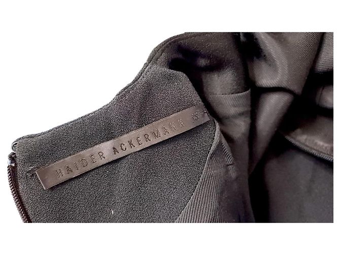 Haider Ackermann Schwarzes Etuikleid aus Satin - Ansicht 8