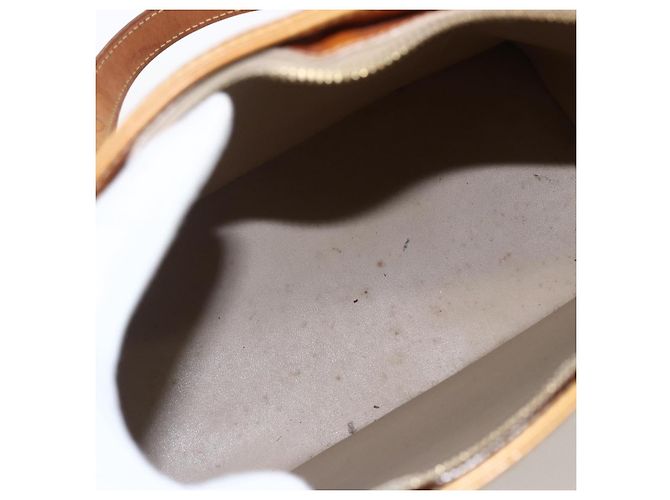 Louis Vuitton Houston Monogram Vernis Beige - vista 5
